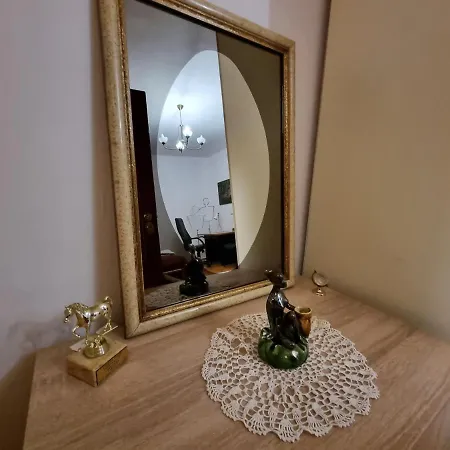 Nyaraló Tsar Simeon, 2 Bedroom, Living And Fireplace Szófia