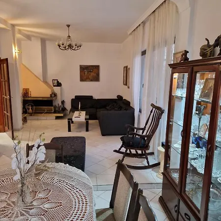 Tsar Simeon, 2 Bedroom, Living And Fireplace * Sofia